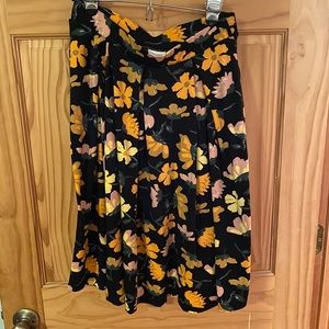 EUC Lularoe Madison floral